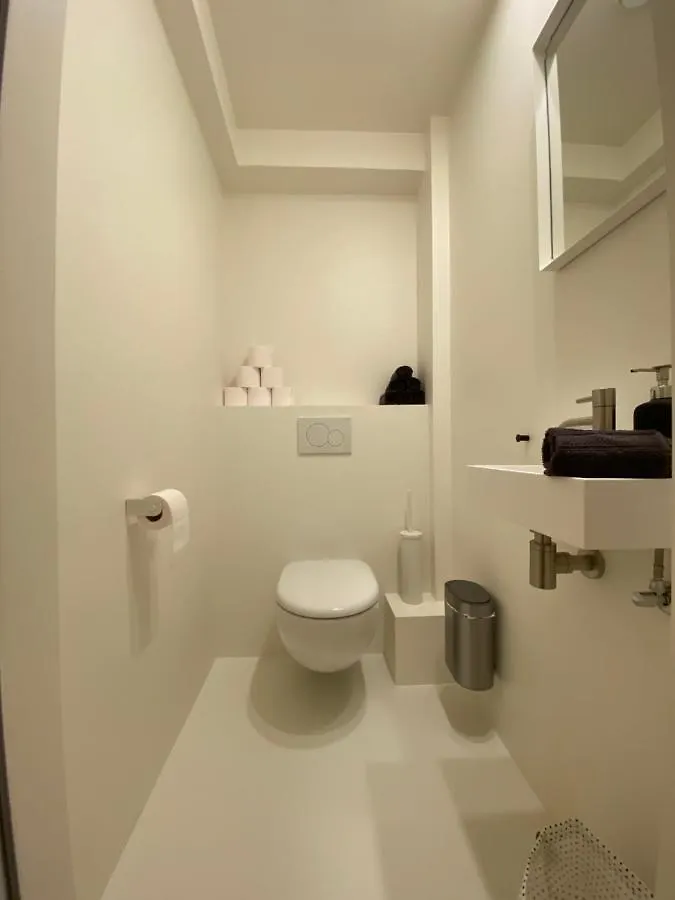 Daire Oskar Luxe Appartement Op Zeedijk Met Zeezicht Oostende