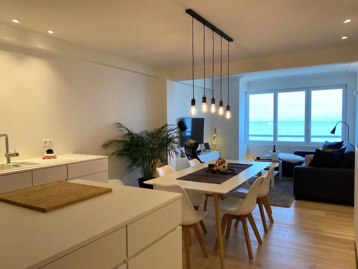 Oskar Luxe Appartement Op Zeedijk Met Zeezicht Oostende